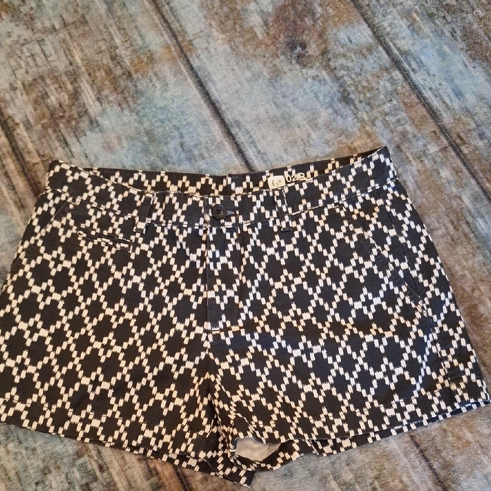 GAP Black High Waist Shorts. Excellent Condition NWOT Size 2